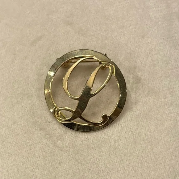 Letter L Brooch Initial Script Vintage Goldtone Alphabet Cursive Monogram Pin - Picture 1 of 7